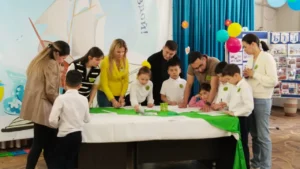 Совместное занятие детей и родителей в Голубом парусе, 2024 год