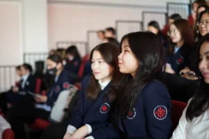 Ученики Canadian International School Astana на школьном мероприятии