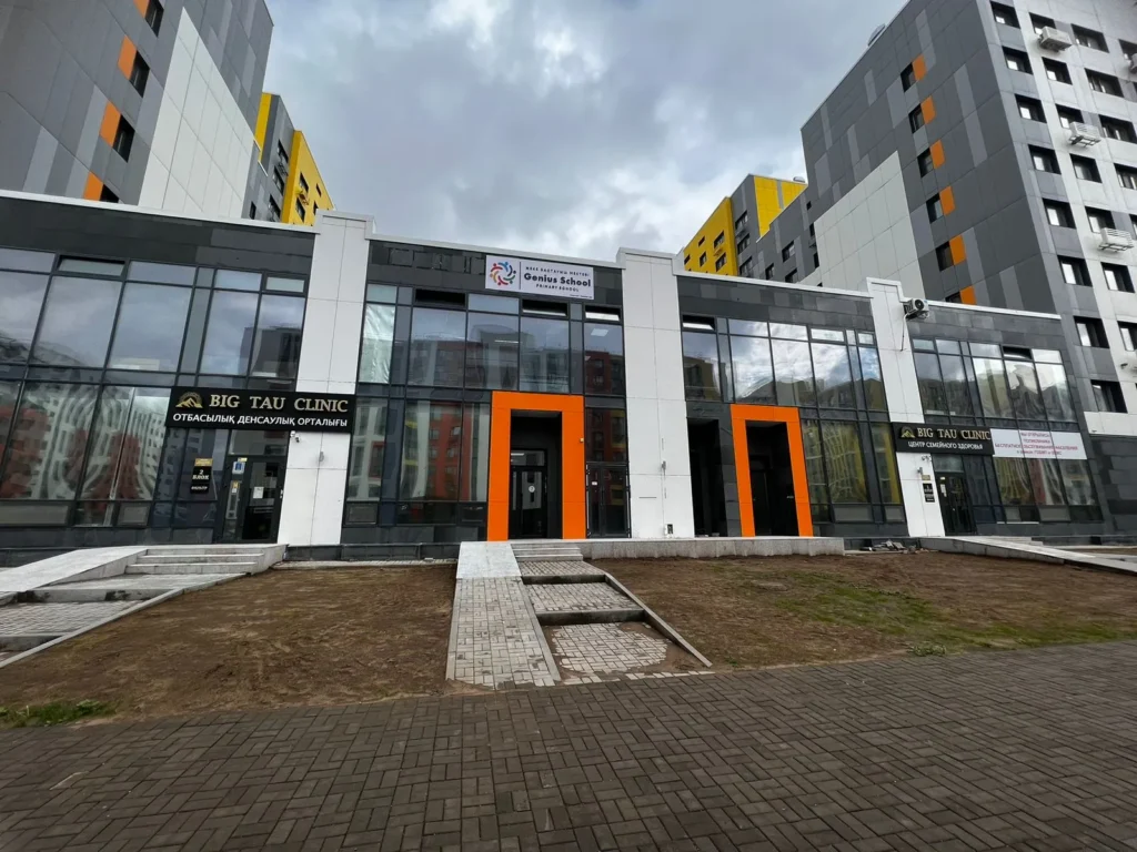 Здание Genius School на проспекте Туран, 55Е