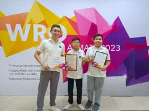 Ученики Milestone на соревнованиях по робототехнике