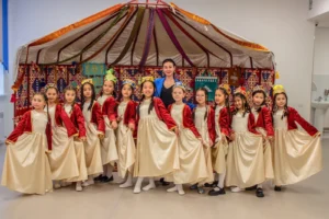 Творческое выступление учениц Neotech Digital School Primary