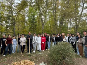 Участники экологической инициативы колледжа МУА