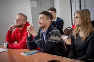 Студенты на занятии в DKU