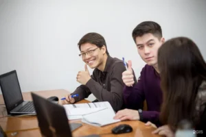 Учебная работа с ноутбуками в DKU