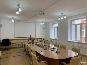 Конференц-зал Esil University, архив 2023 года