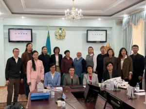 Участники научного семинара о языковом пространстве в КазУМОиМЯ
